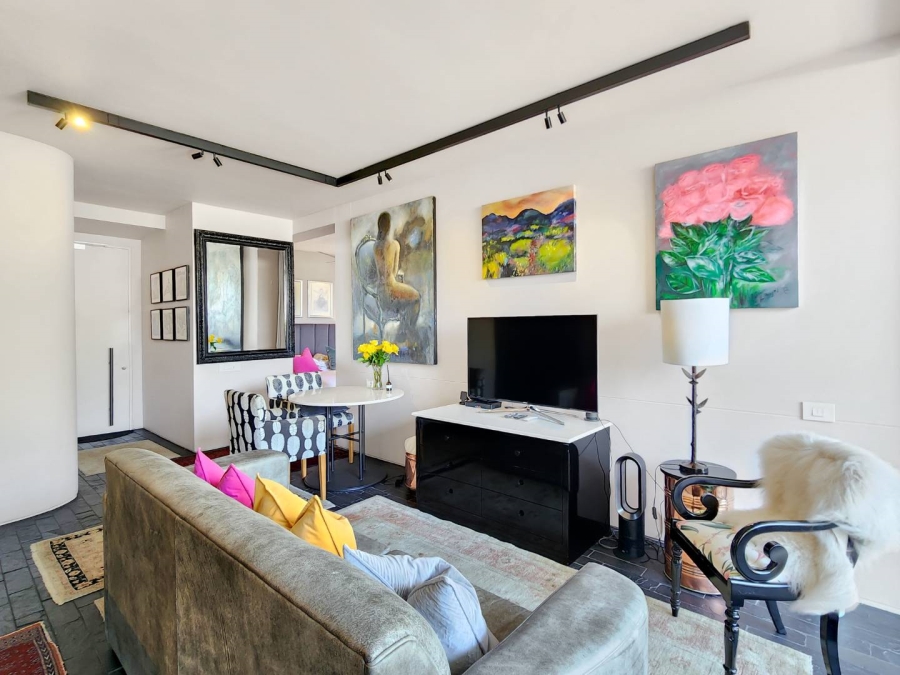 1 Bedroom Property for Sale in Fresnaye Western Cape